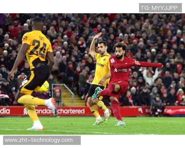 足总杯精彩对决拜仁与利物浦战成平局点球大战引发全场热烈反响